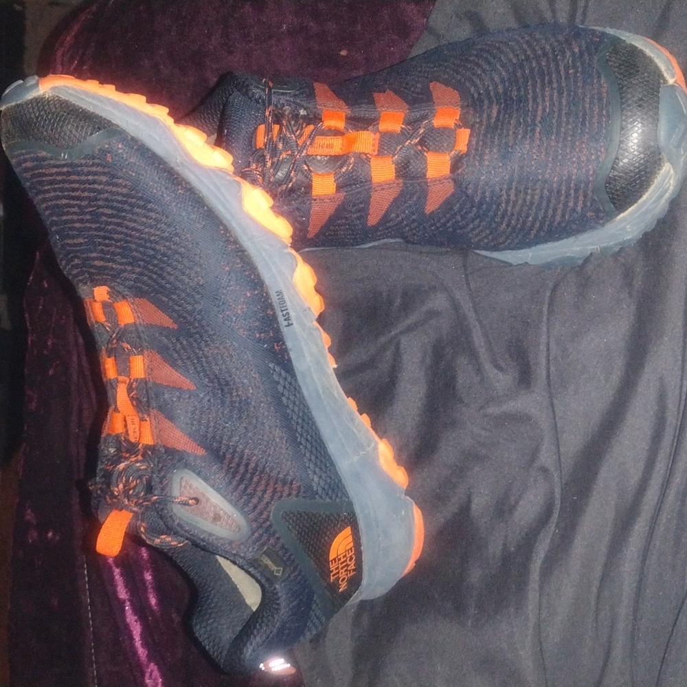 THE NORTH FACE ,MENS SHOES,SIZE 9.5,NAVY BLUE WITH ORANGE